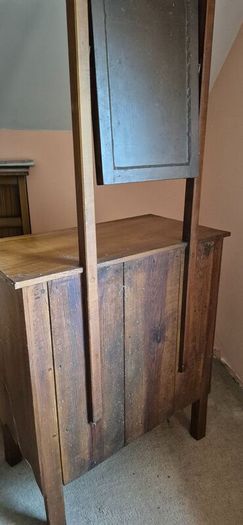 Antique vanity table