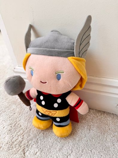Universal Studios Marvel Thor Avengers approx. 25 cm. Used Please see photos