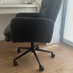 Comfortable desk chair