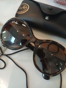 Womens polarised raybans used