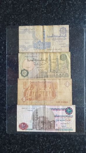 27 Banknotes zloty, pounds, litai, francs, pesetas, escudos, lire
