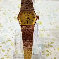 Vintage Avia Gold Plated Ladies Watch.