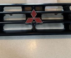mitsubishi pajero  mk2 grill