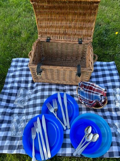 Picnic Basket For 4