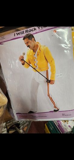 adult Halloween costumes