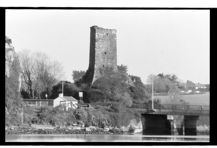 Kodak Plus-X Pan Panchromatic 100ft 35mm film and developing tank