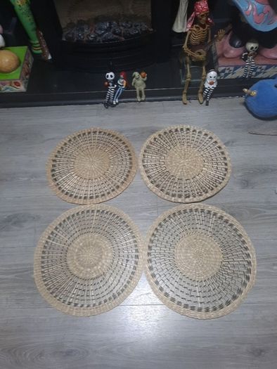 4 large wicker placemats