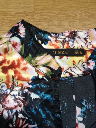 Never worn floral print silky tunic