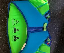Kid's life jacket