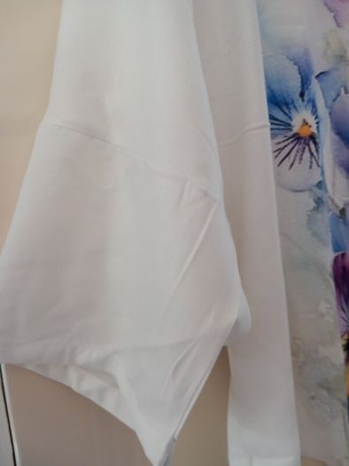 BN floral top size 14