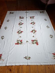 Hand Embroidered Linen Tablecloth and 12 Napkins