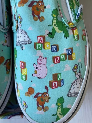 VANS Classic Slip On Kids x Toy Story Andy's Toys Size 1 Brand New
