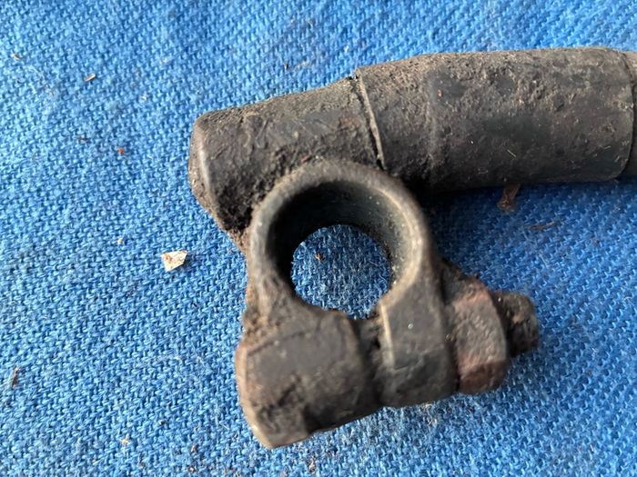 Vintage car battery connector lead