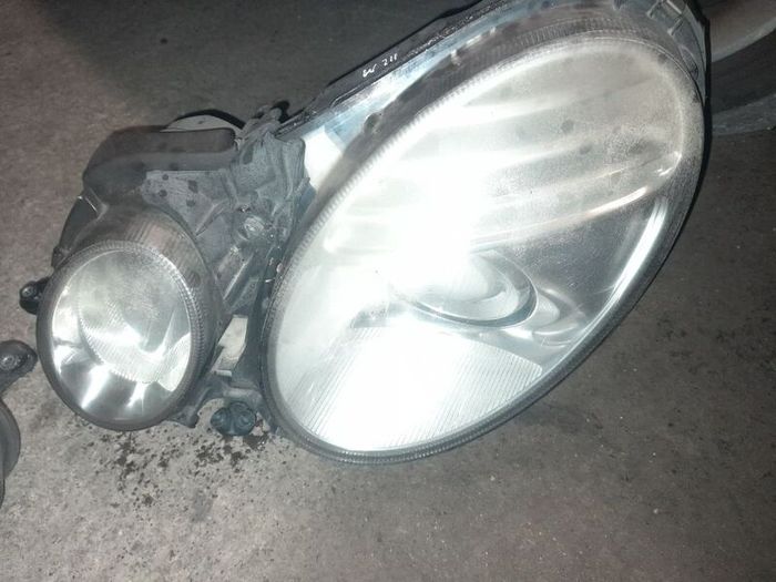 Mercedes e w211 xenon headlights