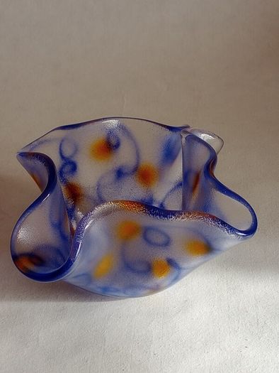 Vintage Swedish Kosta Boda 1980s Studio Glass Bowl. Ulrica Hydman Vallien.