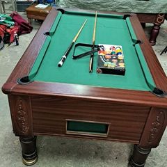 Pool table