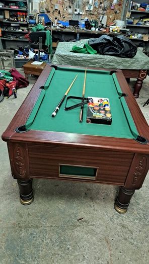 Pool table