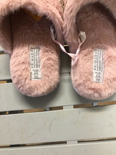 Ladies slippers Memory Foam Pink with diamonds  Size  3 / 4