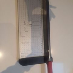 M & R Paper Cutter