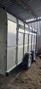Cattle trailer