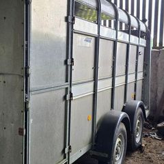 Cattle trailer