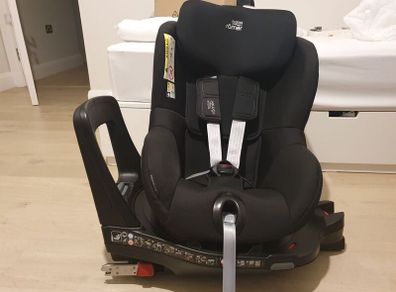 Britax Romer DUALFIX i-size child car seat BR excellent condition