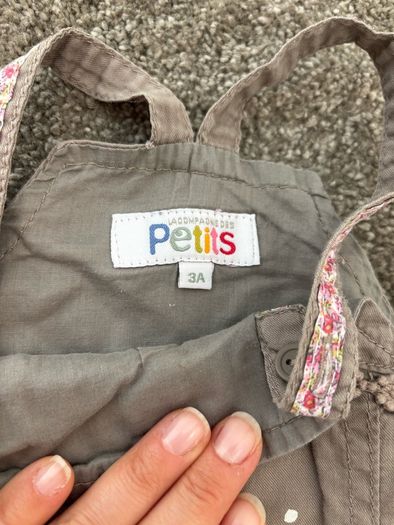 baby dress 3a on label