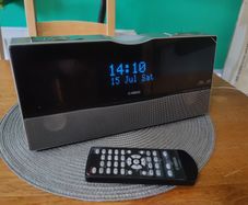 Yamaha TSX-100 Desktop Audio System Radio Clock Alarm