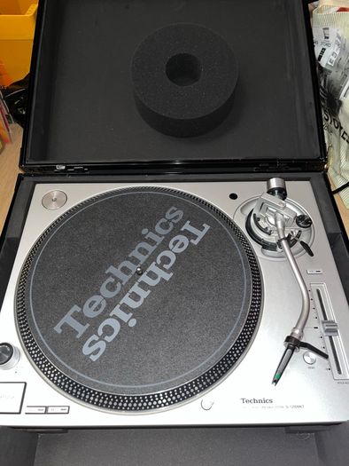 Technics SL 1200 MK7