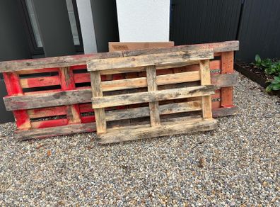 pallets & cardboard