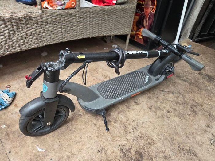Electric scooter