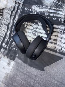 Steelseries Arctis Pros Wireless Gaming Headset with Base Station and 2 batteries