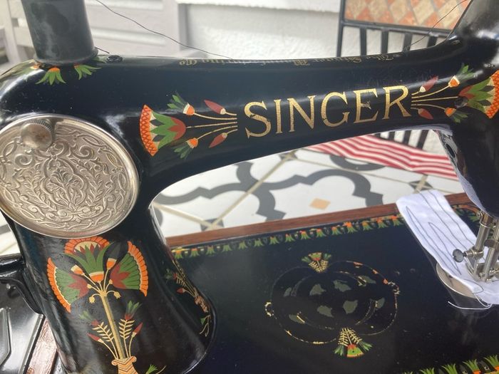 Antique singer 66K sewing machine