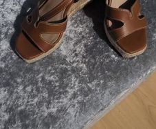 womens wedges size 4