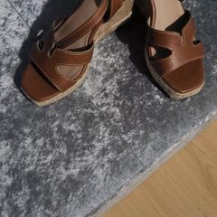womens wedges size 4