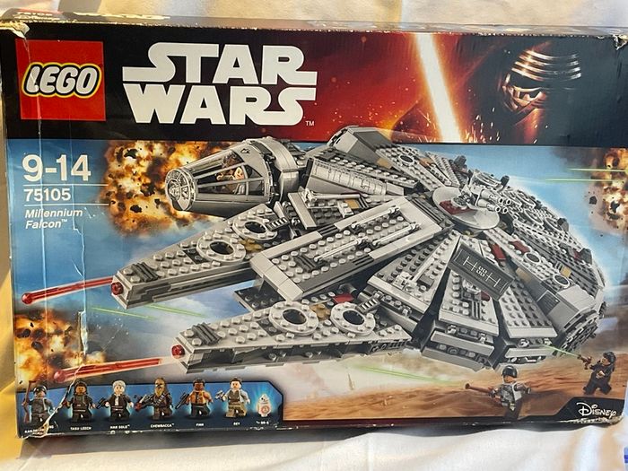Lego Star Wars Millenium Falcon 75105
