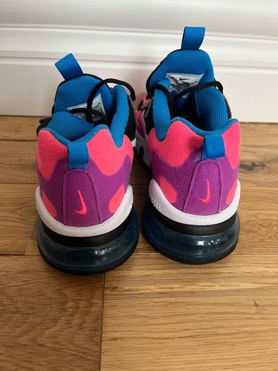 Nike Air React 270