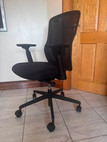 senator ousby mesh task chairs