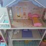 Kids Dollhouse Image 3