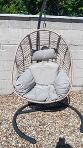 Egg chair