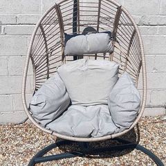 Egg chair