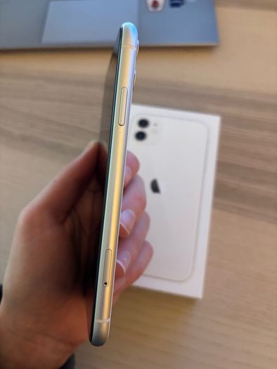 iPhone 11