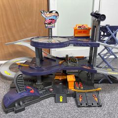 Hot Wheels Garage
