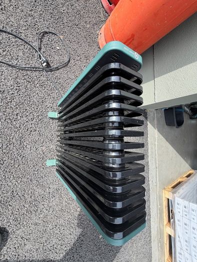 Pelonis Oil Filled Radiator with Thermostat