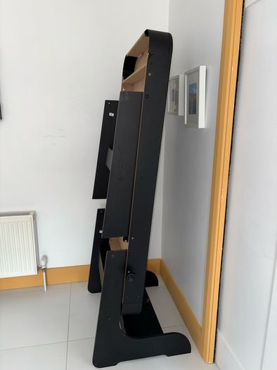 Air hockey table