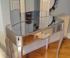 Vintage style vanity table