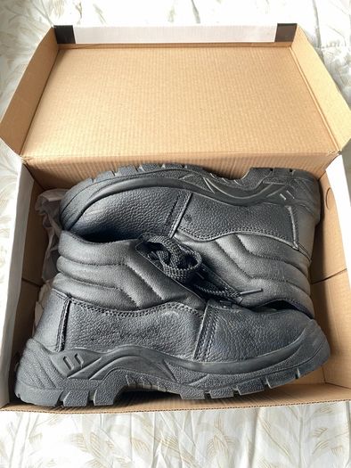 Safety boots size 39 EUR
