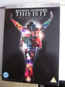 Michael Jackson's This Is It [2 Disc Collector's Edition] [DVD] [2010]