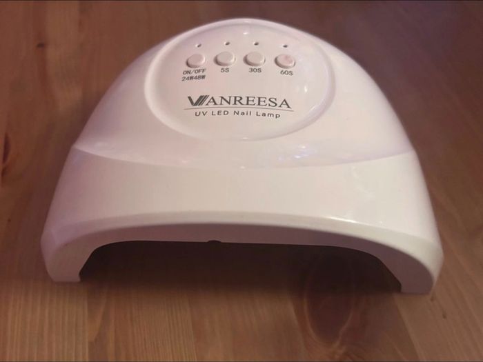 Vanreesa UV nail lamp