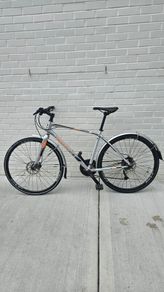 Giant Escape 2 Disc Hybrid Bike
